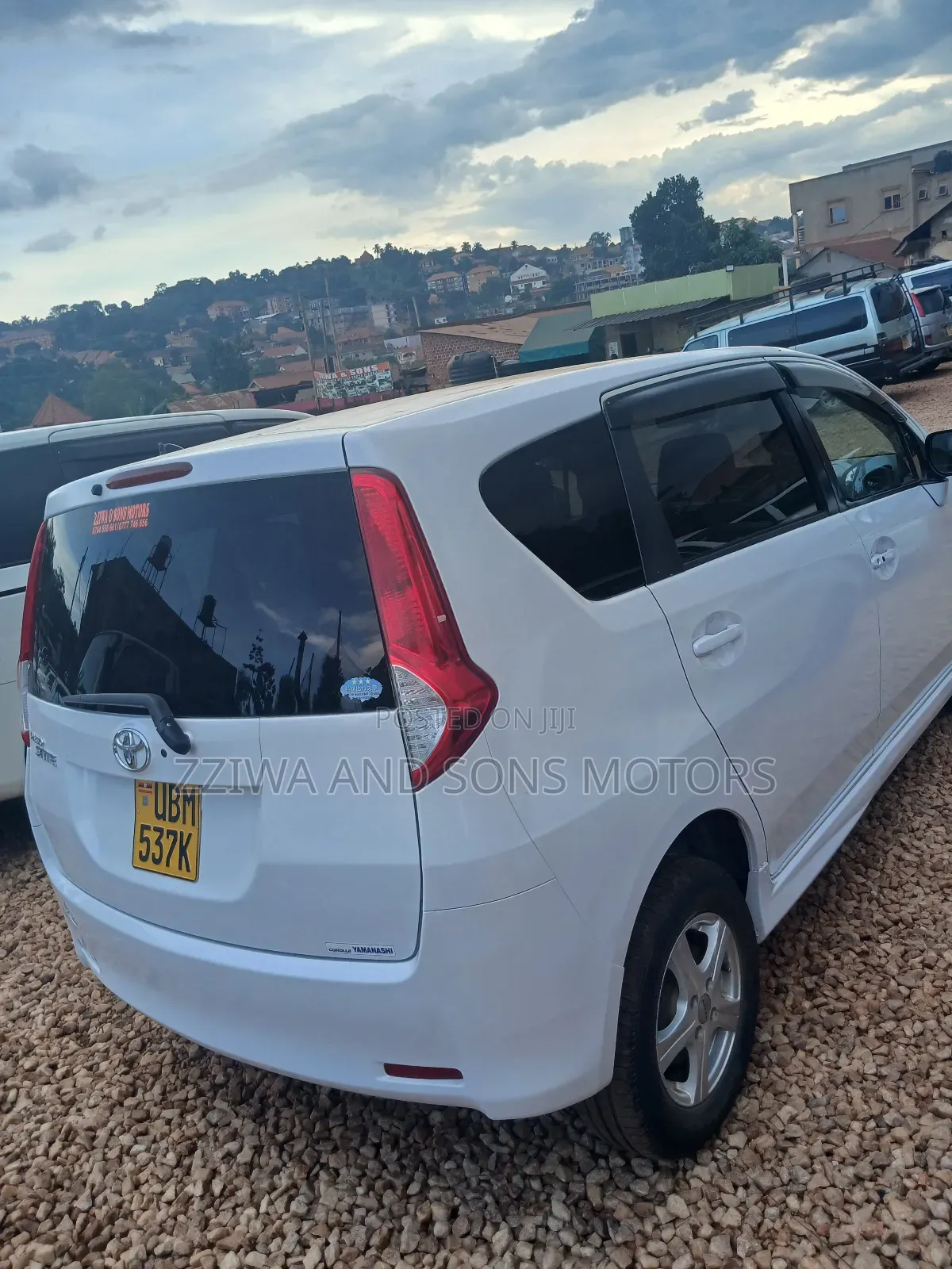 Toyota Passo Sette 1.5 AWD 2009 White