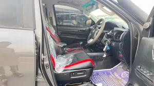 Toyota Hilux Revo Double Cab Deisel 2.8 AWD 2018 Gray