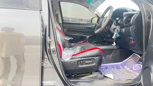 Toyota Hilux Revo Double Cab Deisel 2.8 AWD 2018 Gray