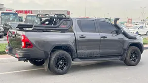 Toyota Hilux Revo Double Cab Deisel 2.8 AWD 2018 Gray
