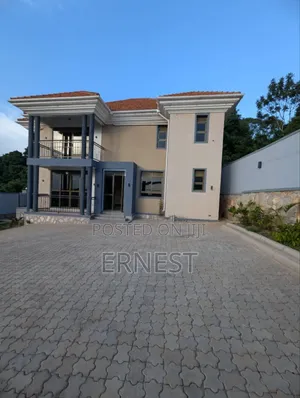 Brandnew 4 Bedroom Flat at Seguku Katale Entebbe Road