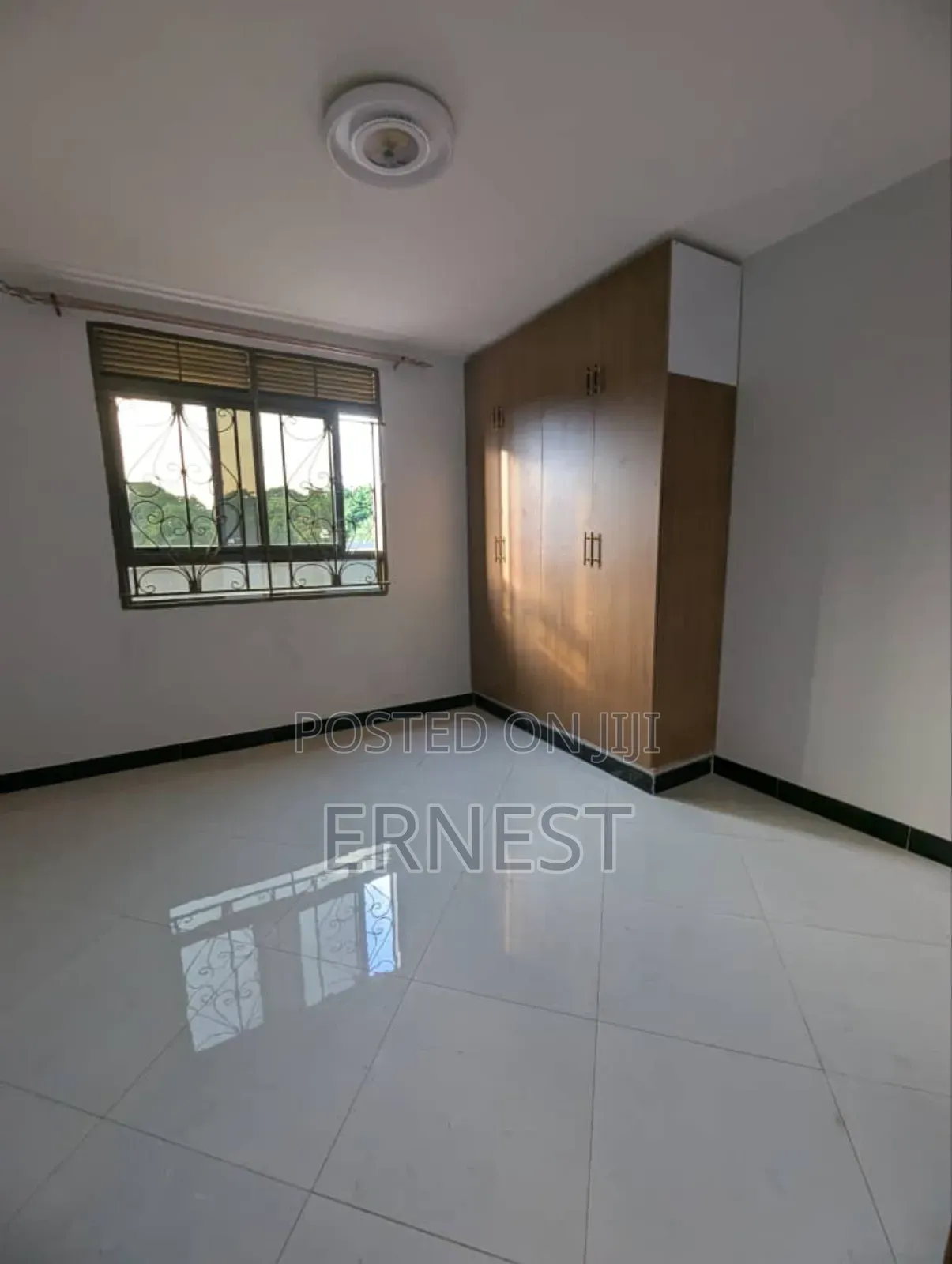 Brandnew 4 Bedroom Flat at Seguku Katale Entebbe Road