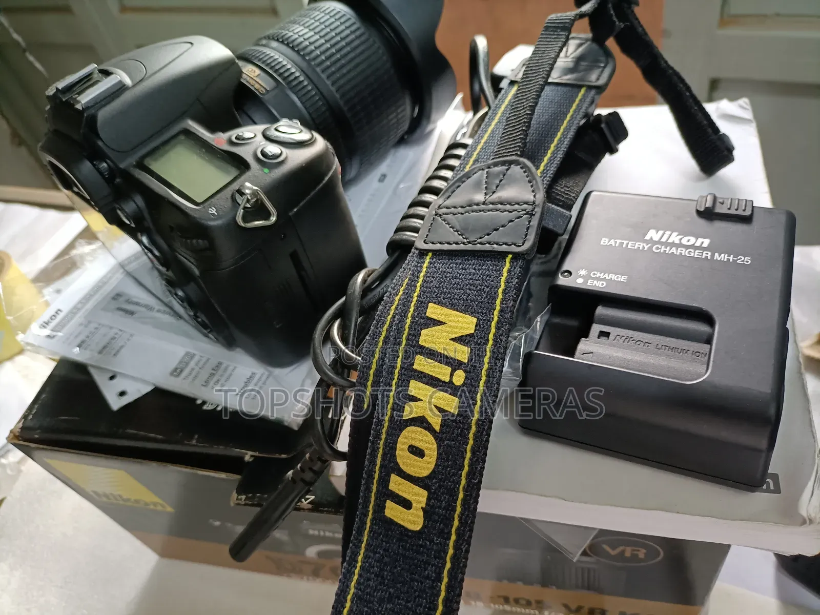 Nikon D7000 With Nikon 18-105mm Vr Lens