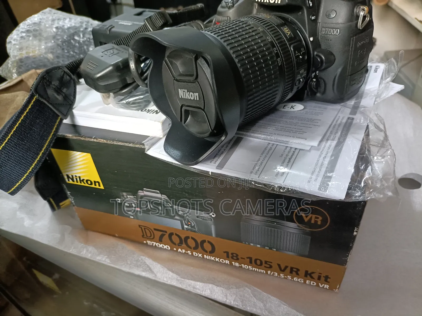 Nikon D7000 With Nikon 18-105mm Vr Lens