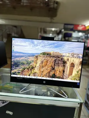 Desktop Computer HP 200 G4 All-in-One 8GB Intel Core i5 SSD 512GB