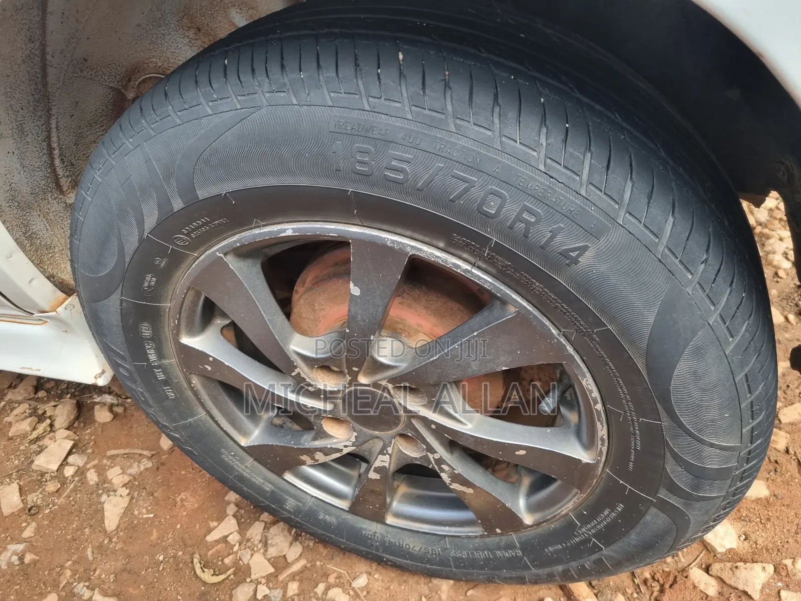 Toyota Raum 2000 White