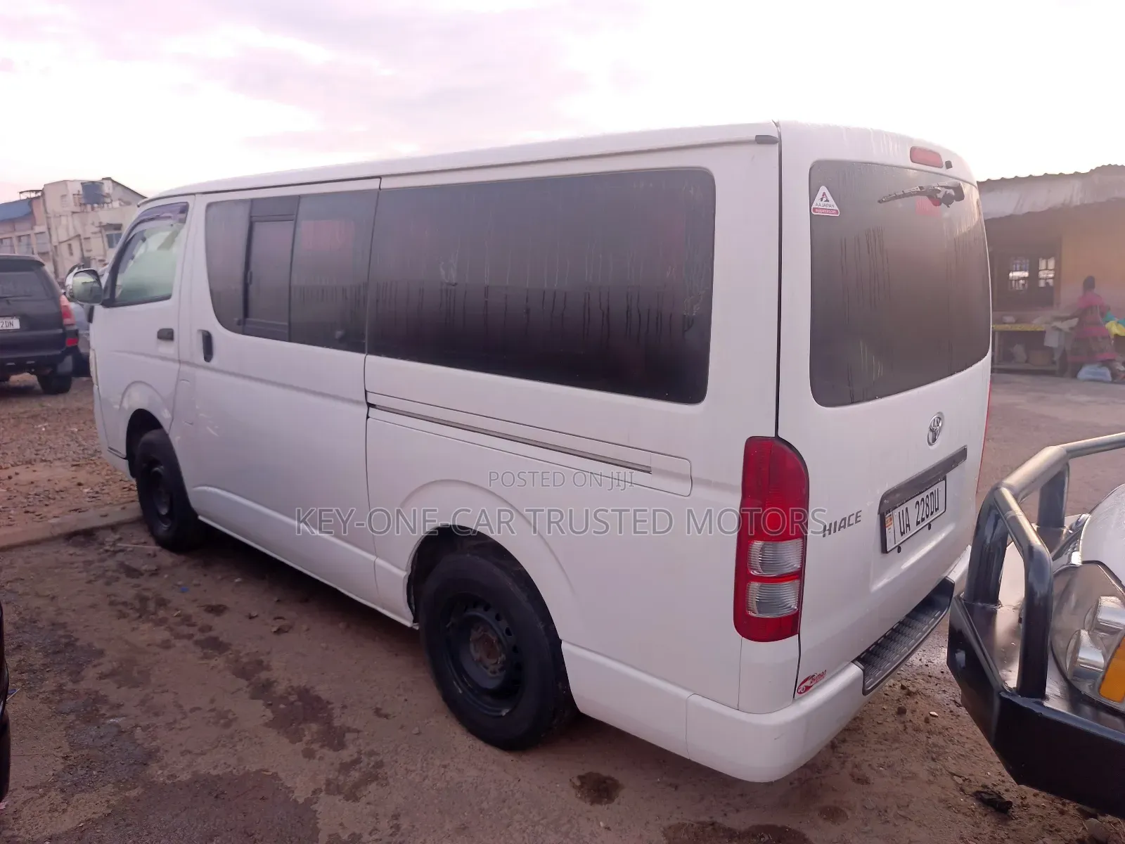 Toyota Quantum 2000 White