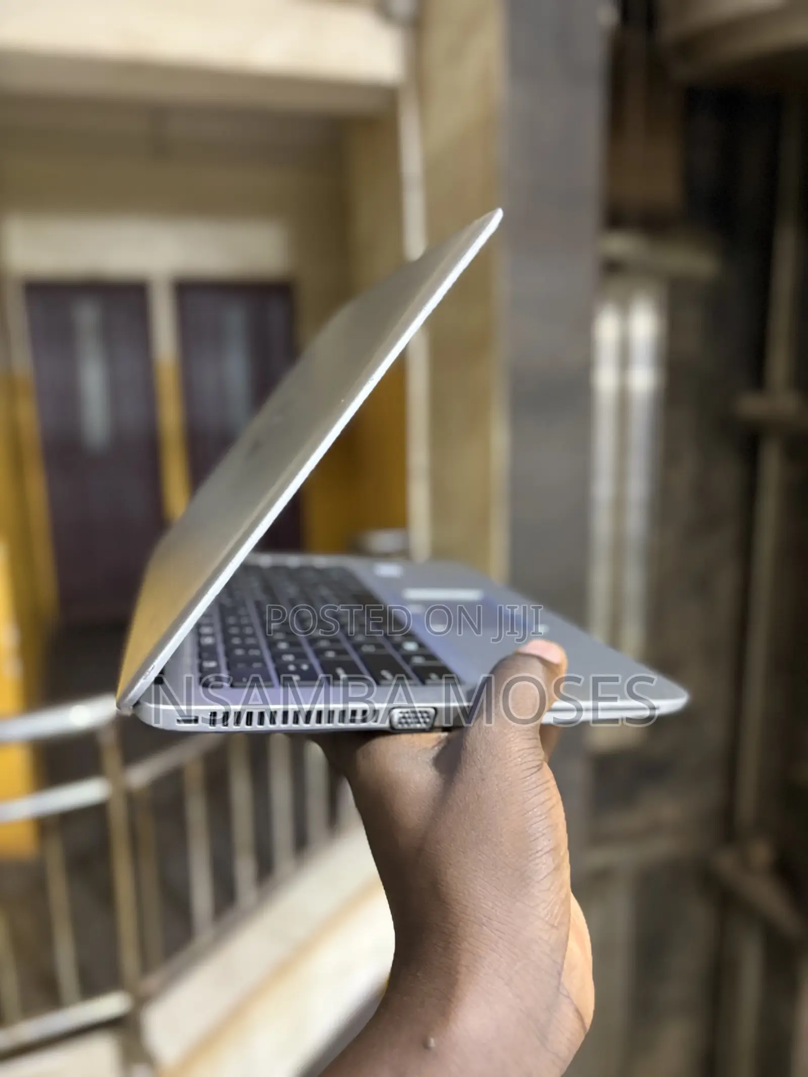 Laptop HP EliteBook 820 G3 8GB Intel Core i5 HDD+SSD 256GB