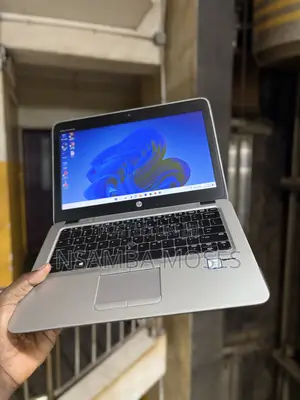 Laptop HP EliteBook 820 G3 8GB Intel Core i5 HDD+SSD 256GB