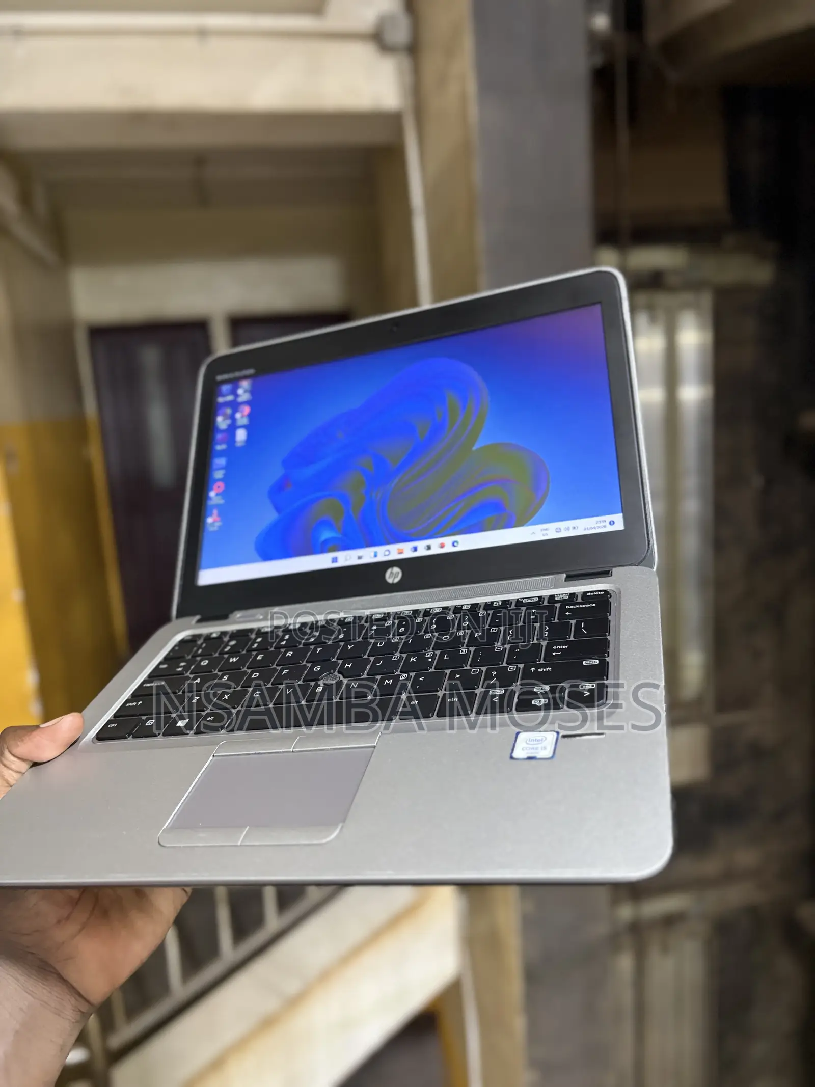 Laptop HP EliteBook 820 G3 8GB Intel Core i5 HDD+SSD 256GB