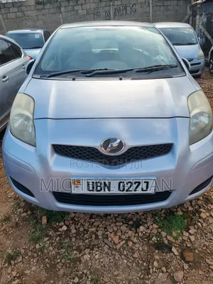 Toyota Vitz 1.3 AWD 3dr 2013 Red