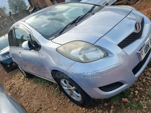 Toyota Vitz 1.3 AWD 3dr 2013 Red