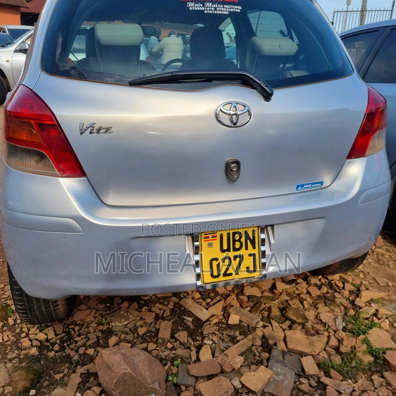 Toyota Vitz 1.3 AWD 3dr 2013 Red