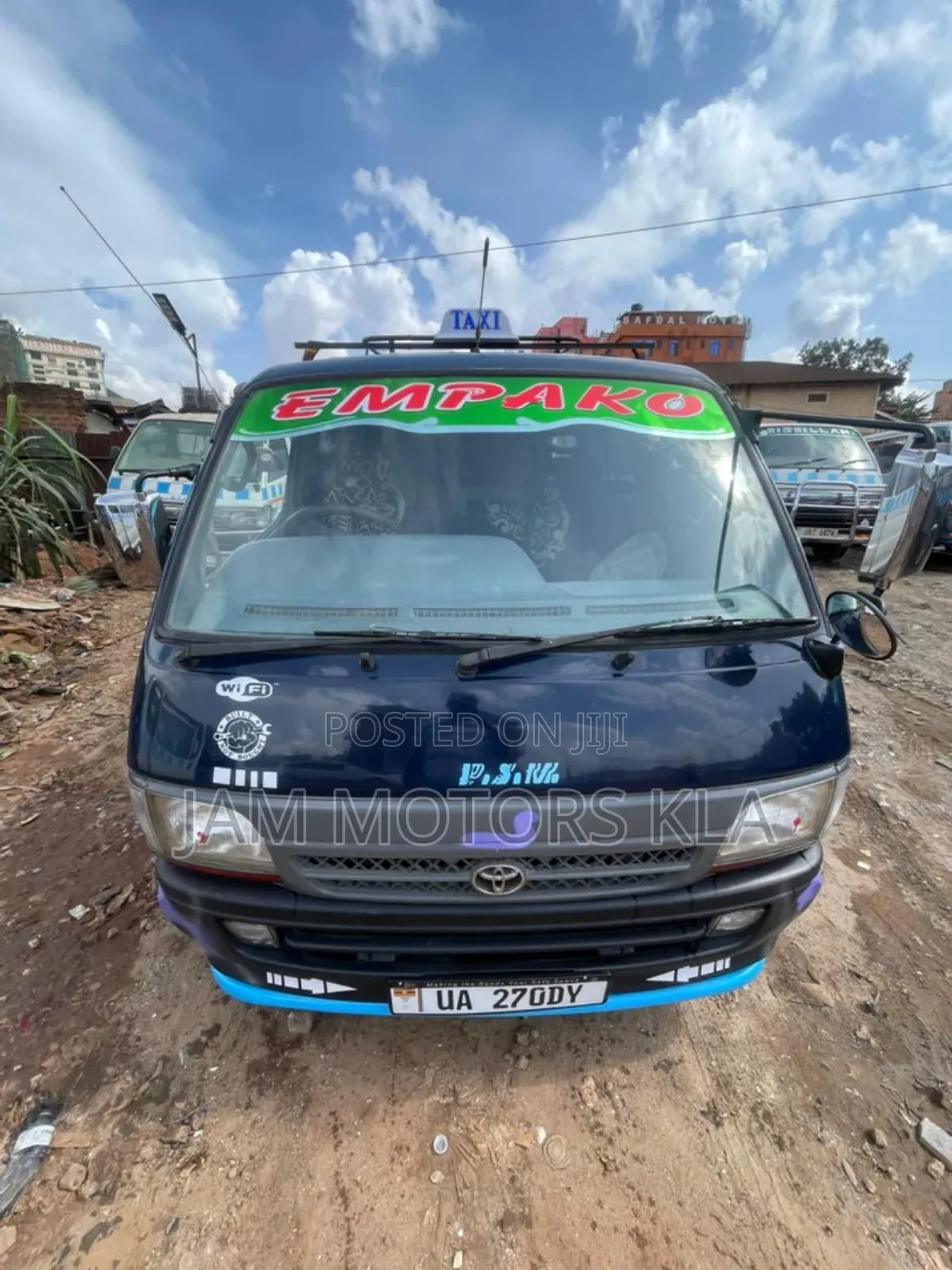 Toyota HiAce 2001 Blue