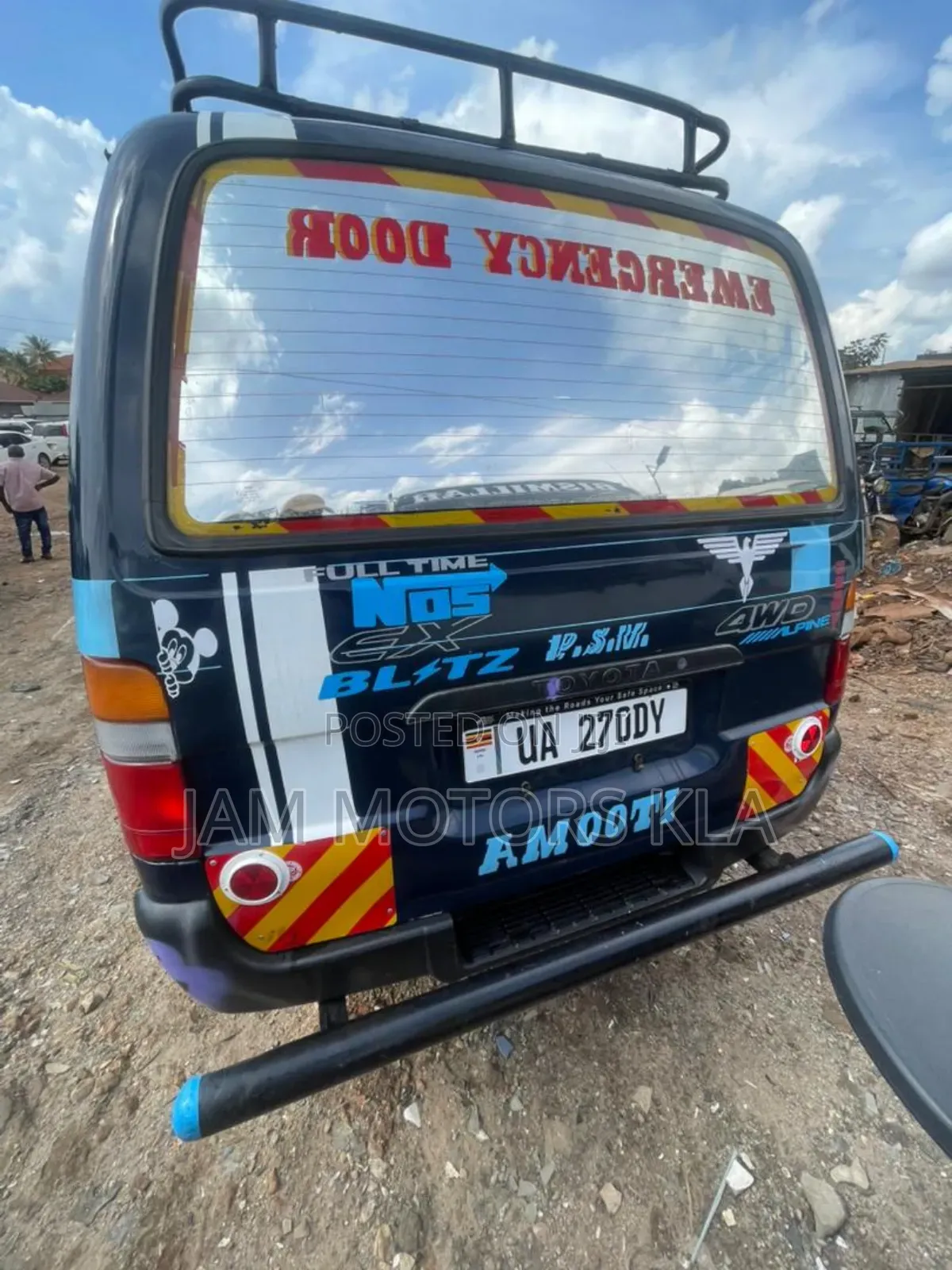 Toyota HiAce 2001 Blue