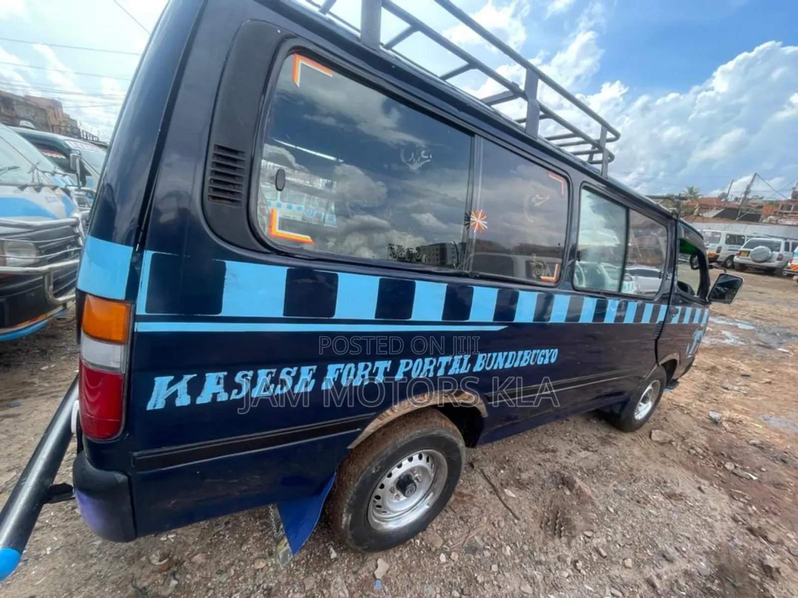Toyota HiAce 2001 Blue