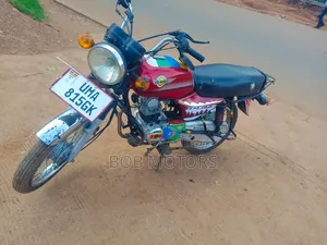 Bajaj Boxer 2025 Red