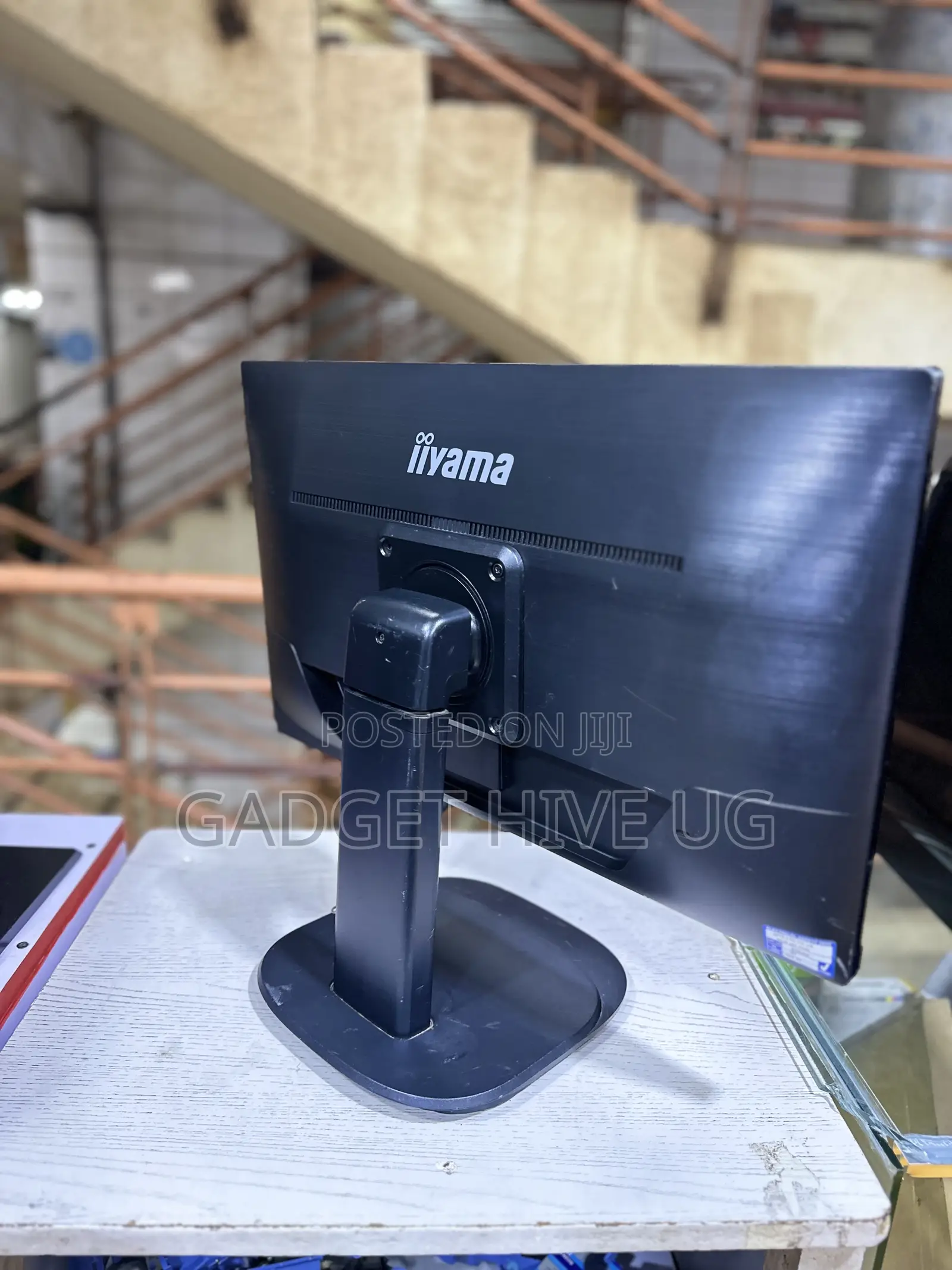 23” Ips Frameless Monitor
