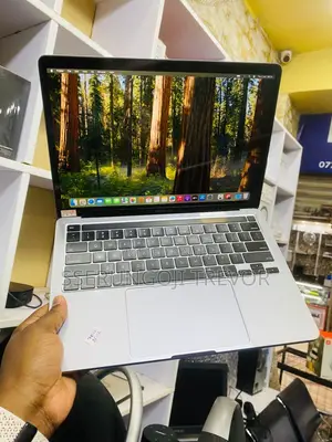 Laptop Apple MacBook Pro 2017 16GB Intel Core i7 SSHD+SSD 512GB