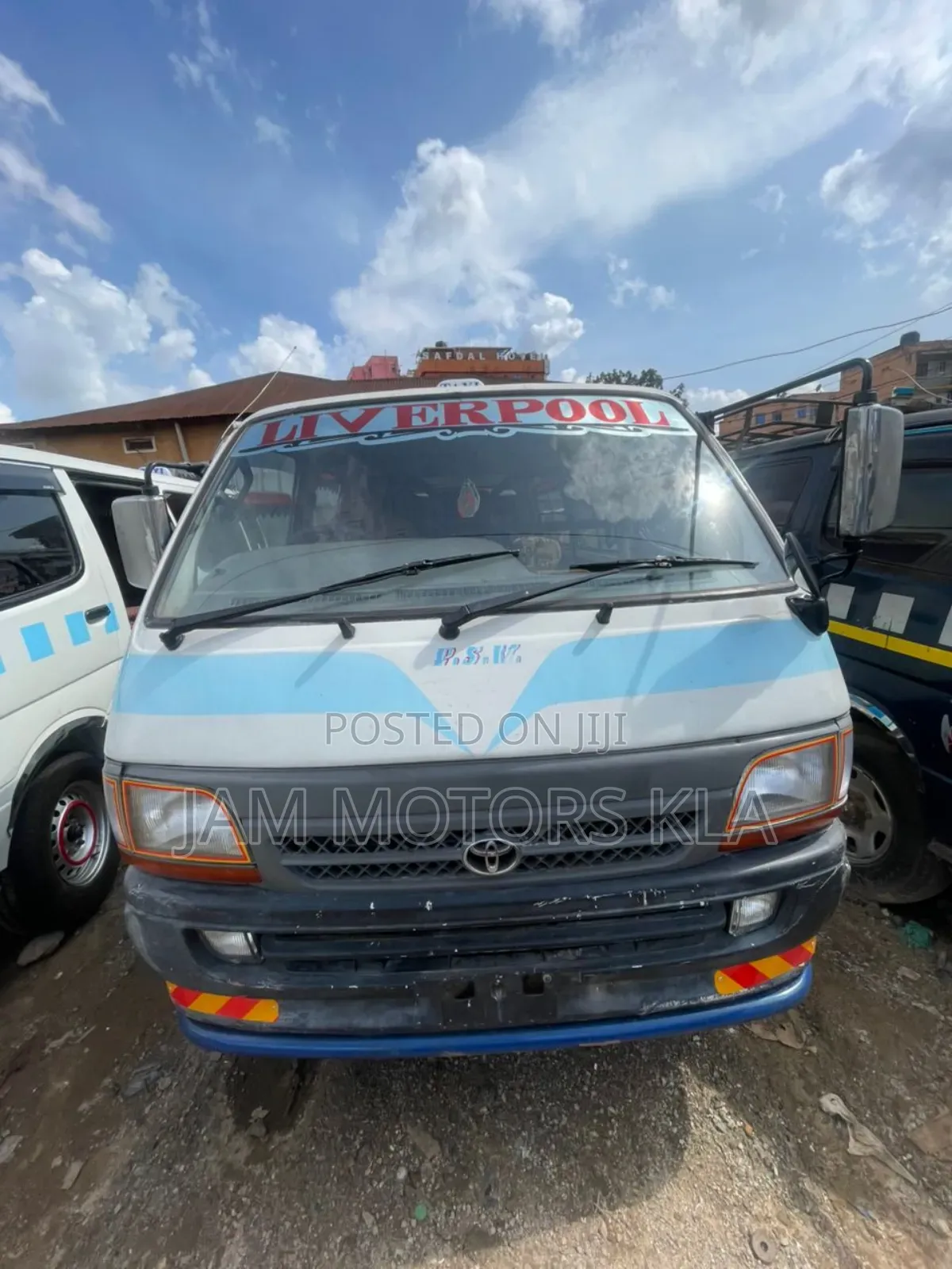 Toyota HiAce 2002 White