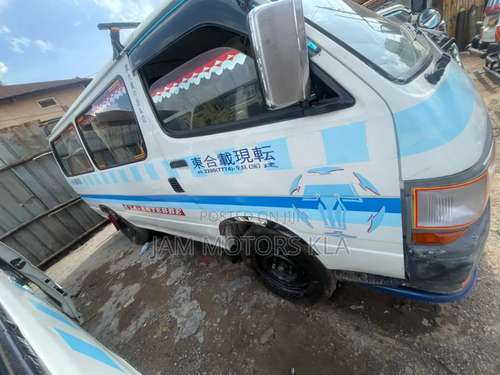 Toyota HiAce 2002 White