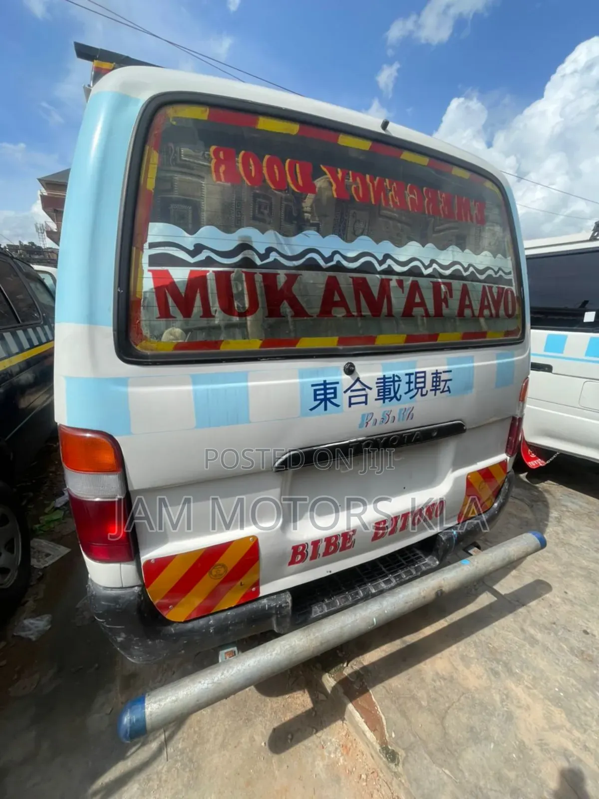 Toyota HiAce 2002 White