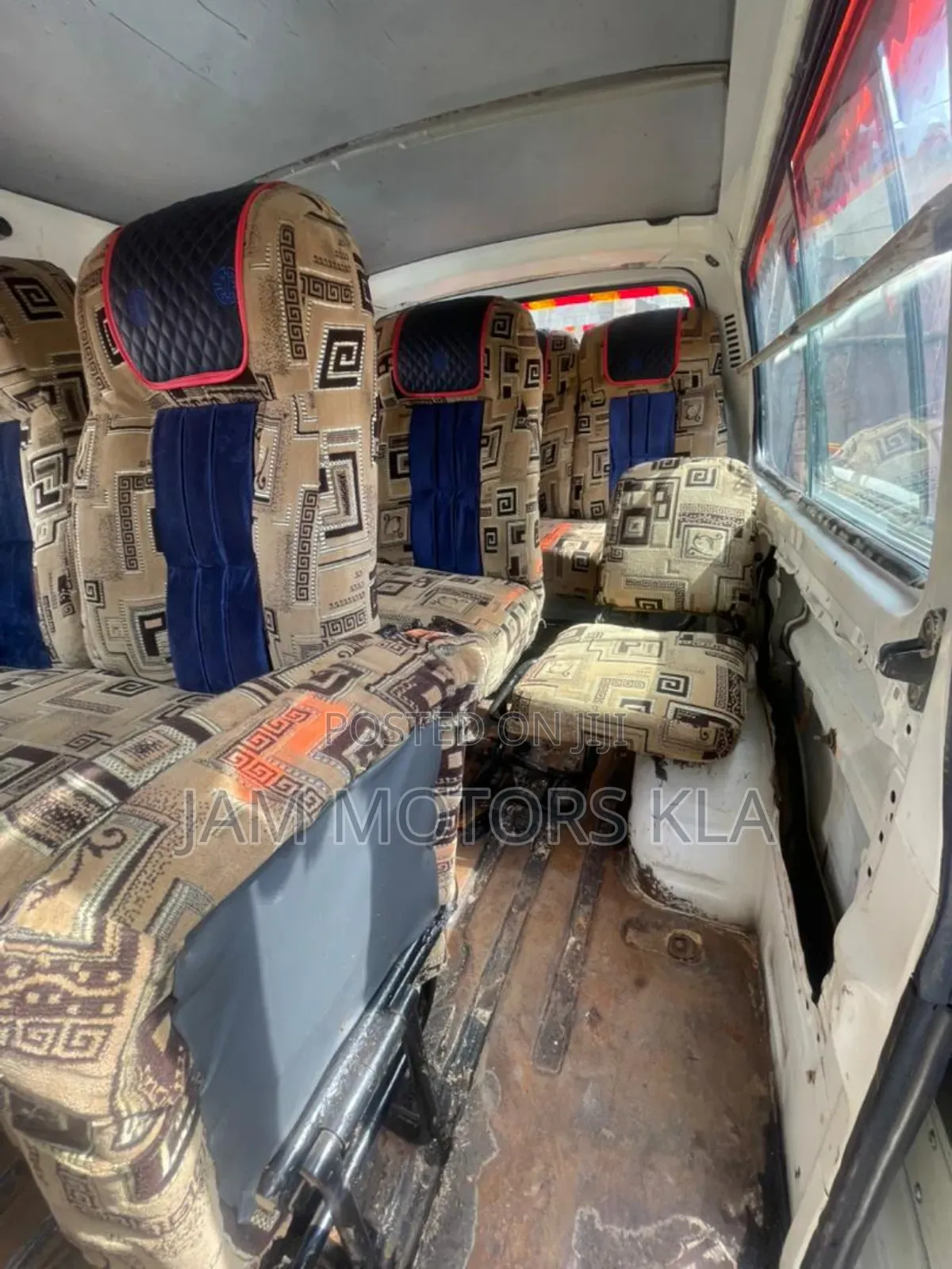Toyota HiAce 2002 White