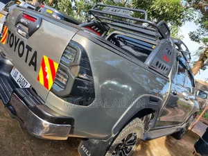 Toyota Hilux Revo Double Cab Deisel 2.8 RWD 2018 Green