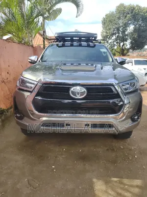 Toyota Hilux Revo Double Cab Deisel 2.8 RWD 2018 Green