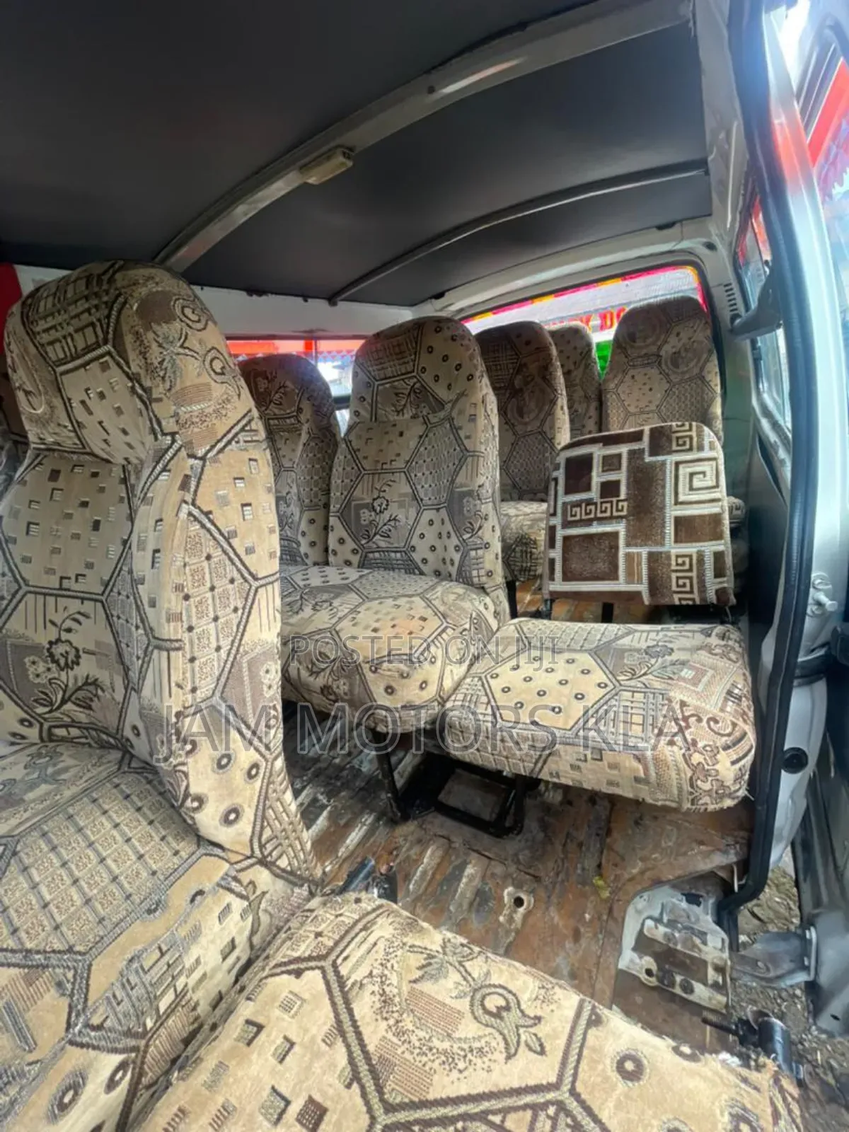 Toyota HiAce 2003 White
