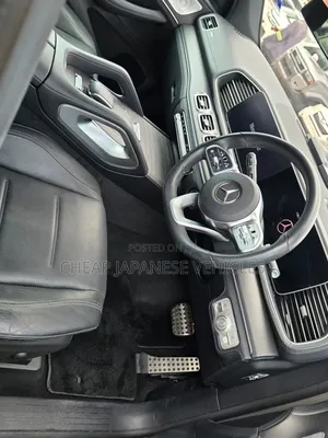 Mercedes-Benz GLE-Class GLE 400d 4MATIC 2021 Beige