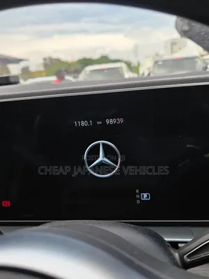 Mercedes-Benz GLE-Class GLE 400d 4MATIC 2021 Beige