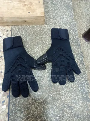 Goalkeeper Gloves.