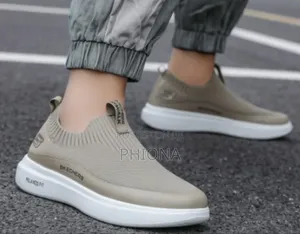 Relaxed Fit Stretcher for Men