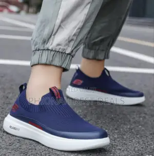 Relaxed Fit Stretcher for Men