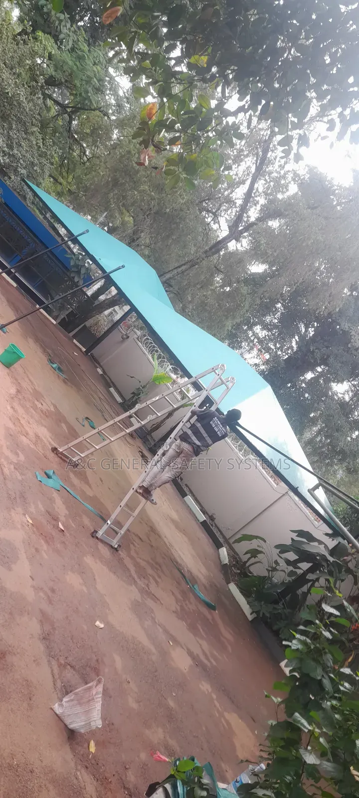 Two Cars Shade 100% Harsh Weather Resistant Hdpe Quality