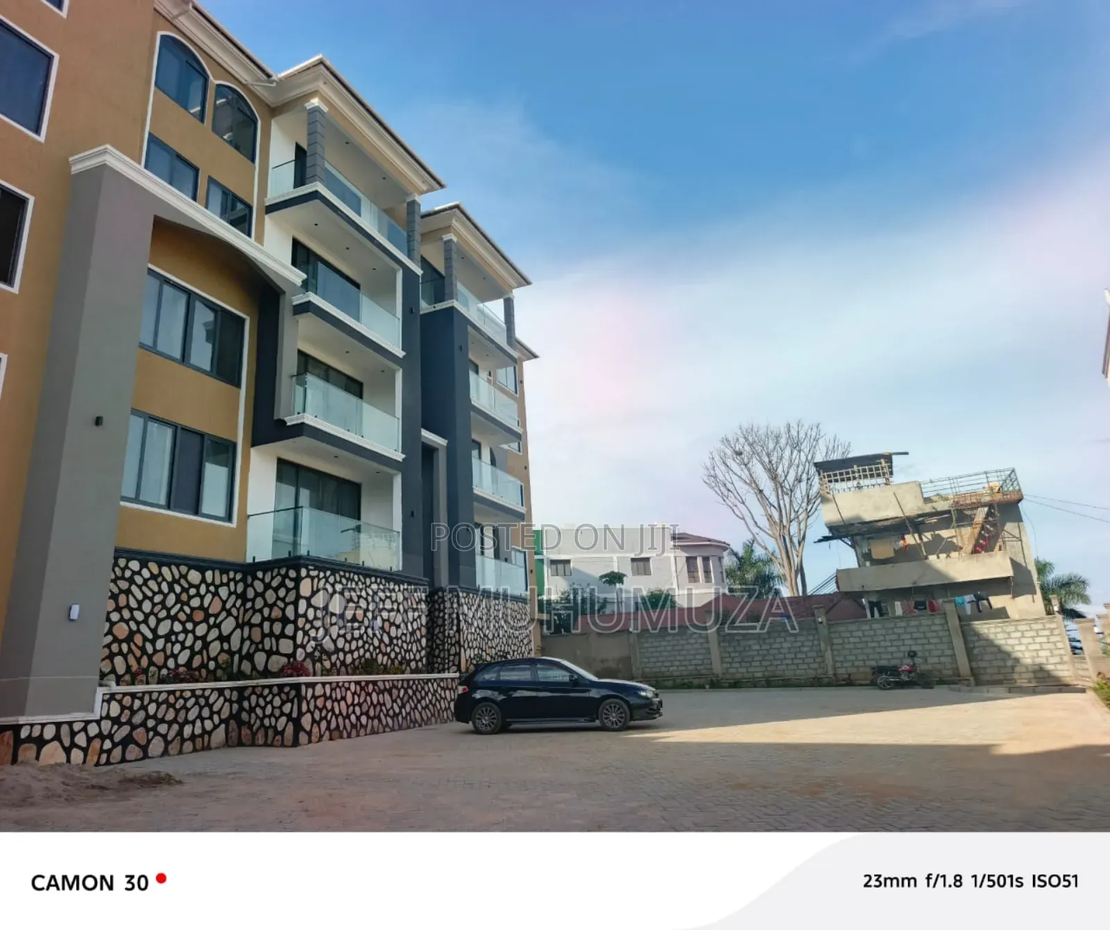 3bdrm Apartment in Bukasa, Makindye for sale