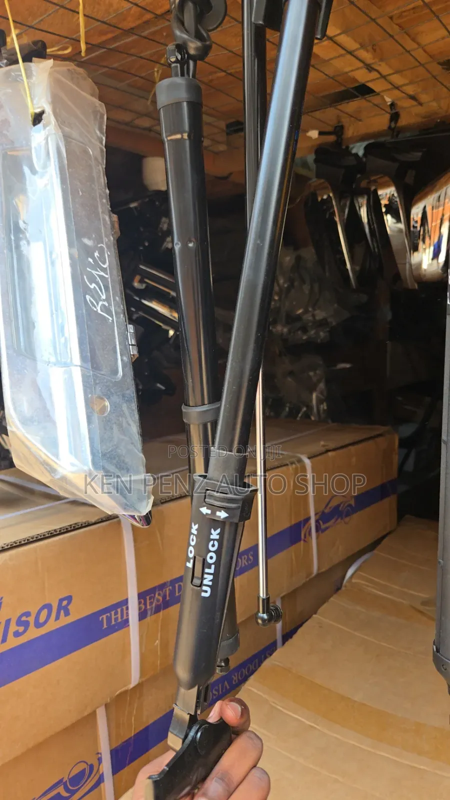 Mitsubishi Pajero Boot Door Lift Support Strut