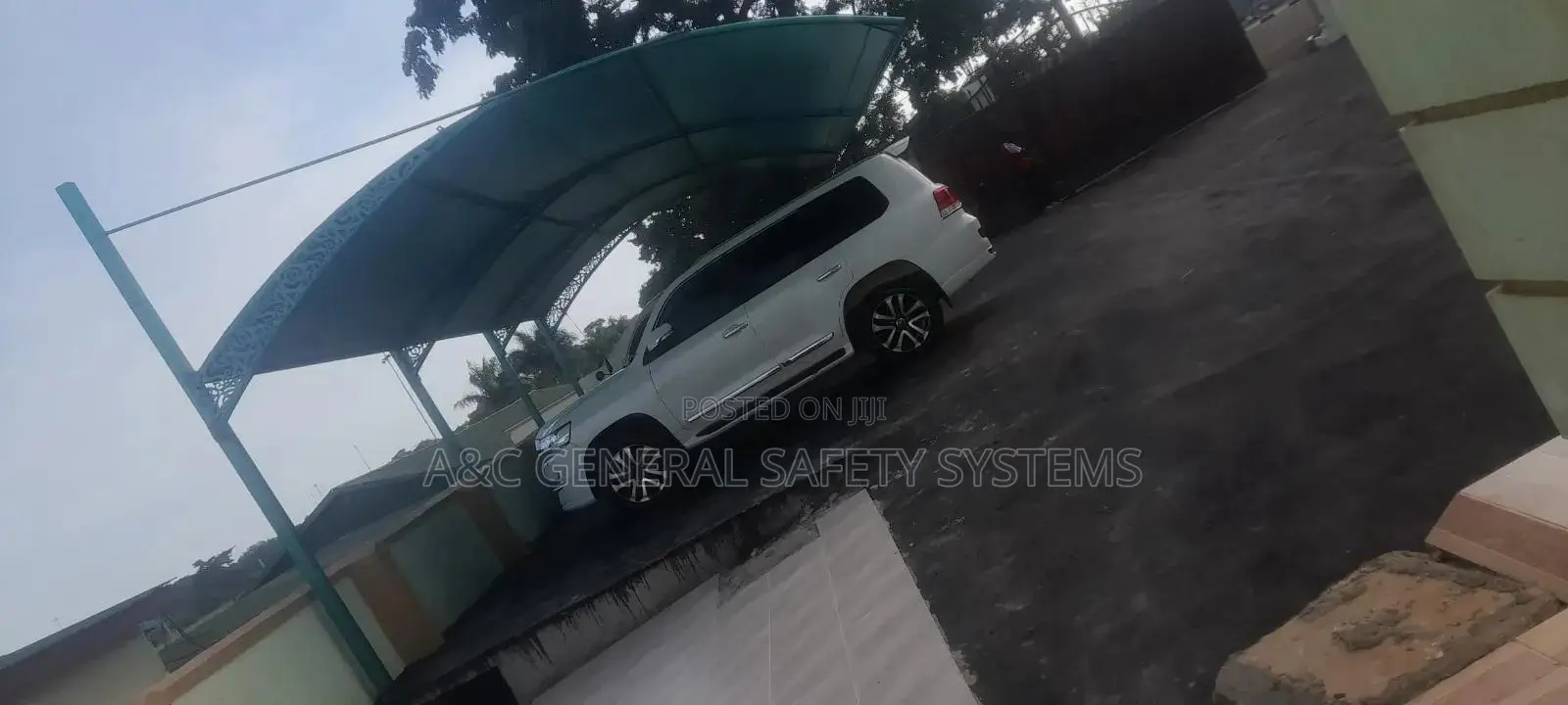 Two Cars Shade 100% Harsh Weather Resistant Hdpe Quality