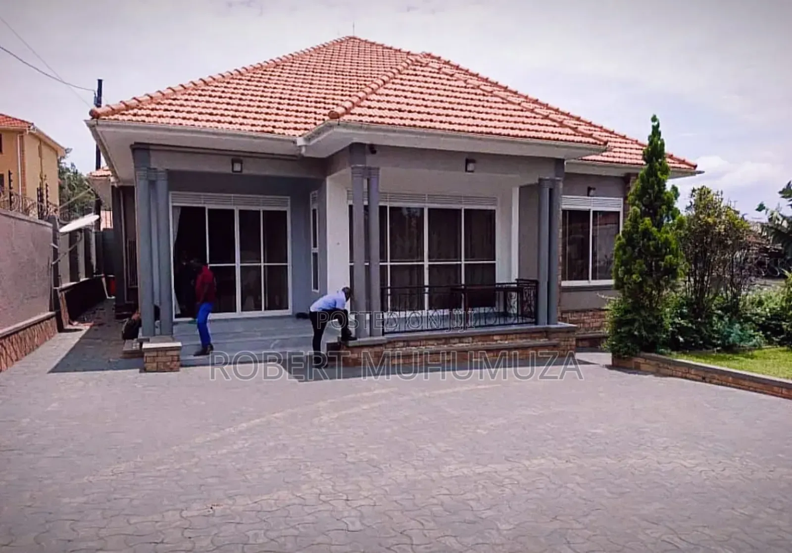 3bdrm Bungalow in Romu.Esrates, Rubaga for sale