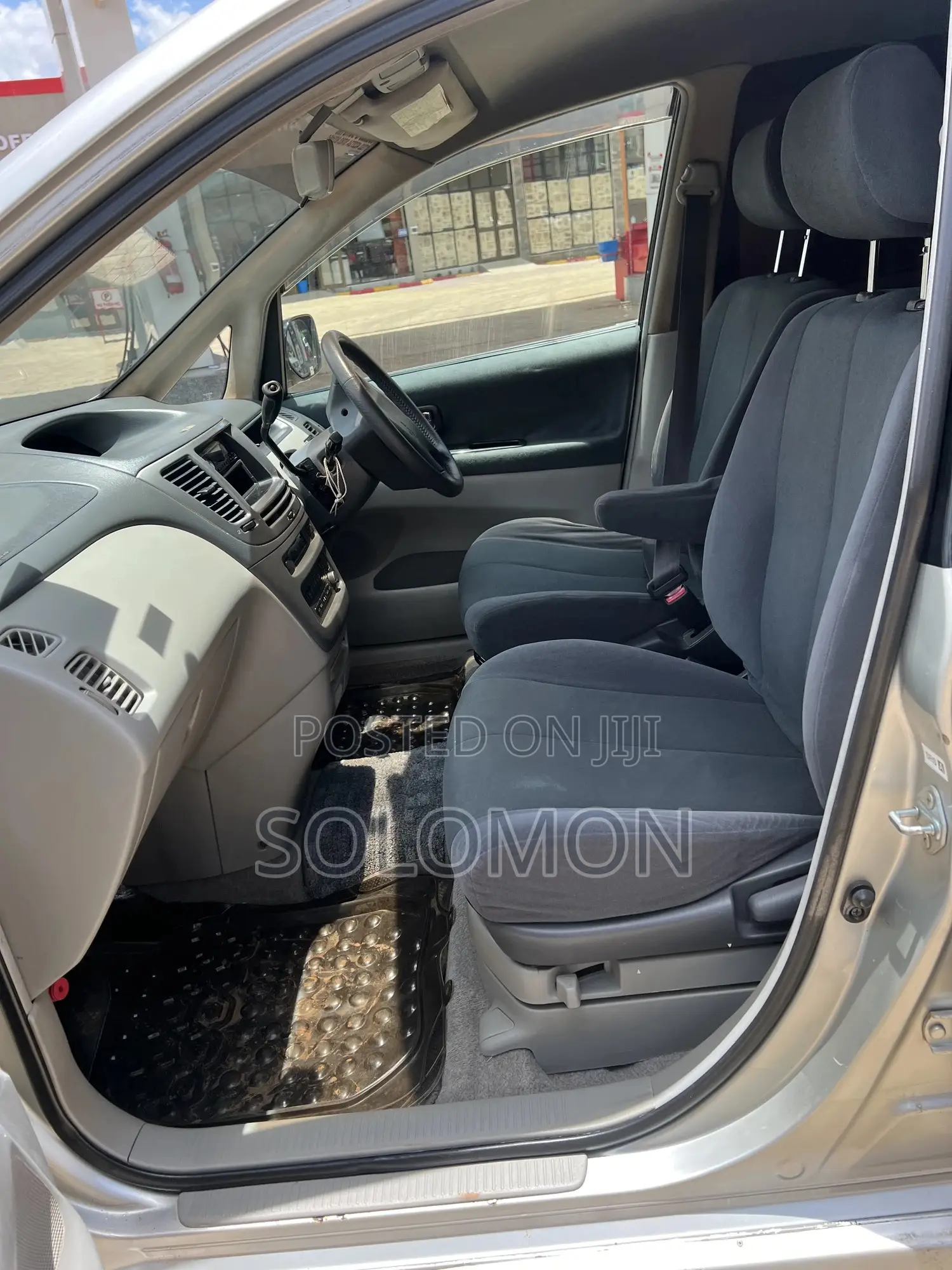 Toyota Nadia 2.0 135hp FWD 2002 Silver