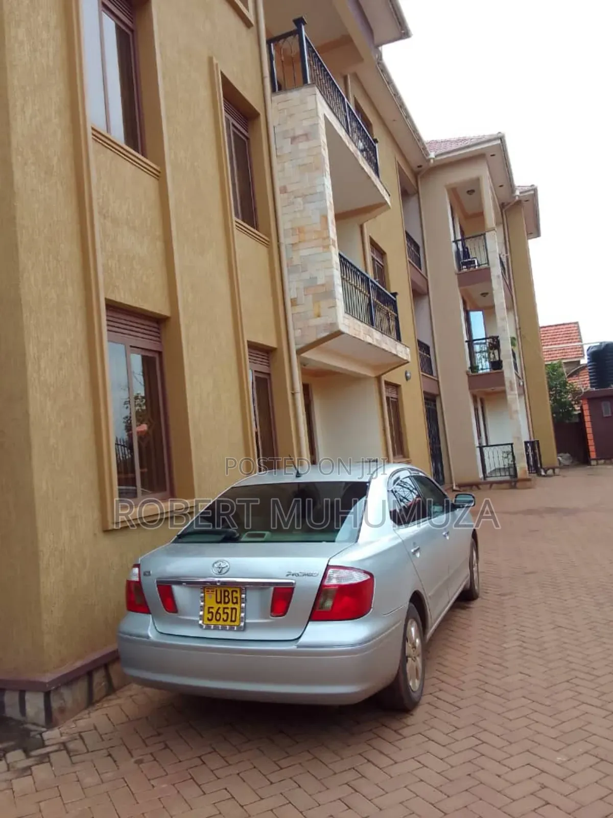 2bdrm Block of Flats in Romu Esfates, Rubaga for rent