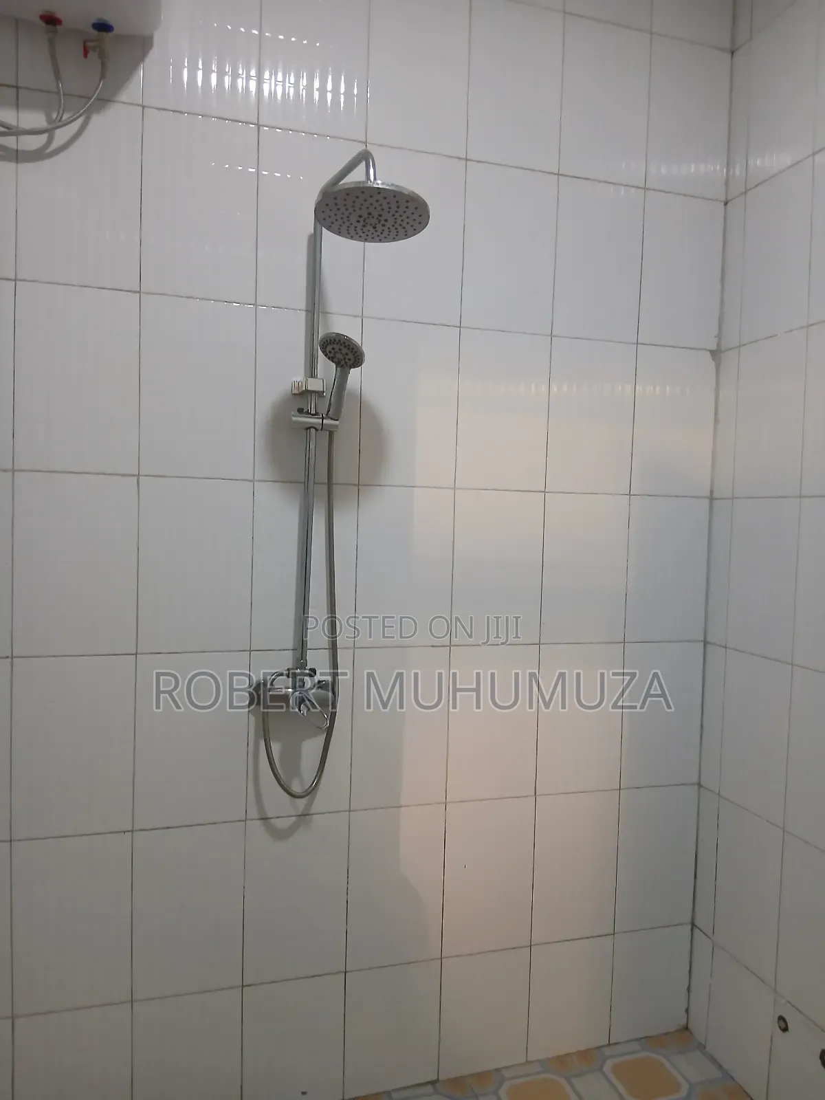 3bdrm Bungalow in Romu Esfates, Rubaga for sale