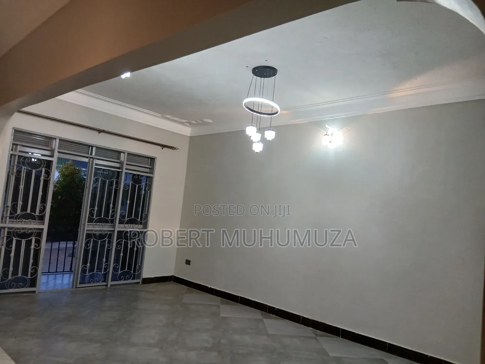 3bdrm Bungalow in Romu Esfates, Rubaga for sale