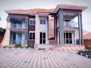 5bdrm Mansion in Akright, Rubaga for sale