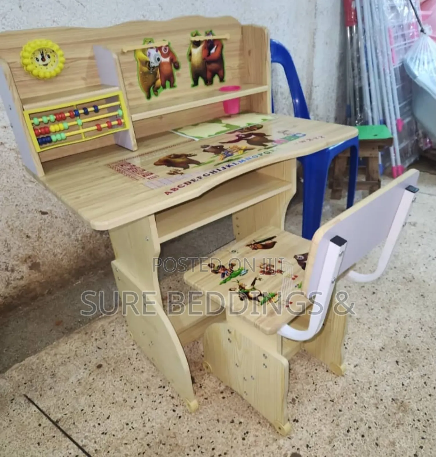 Kids Wooden Reading Table