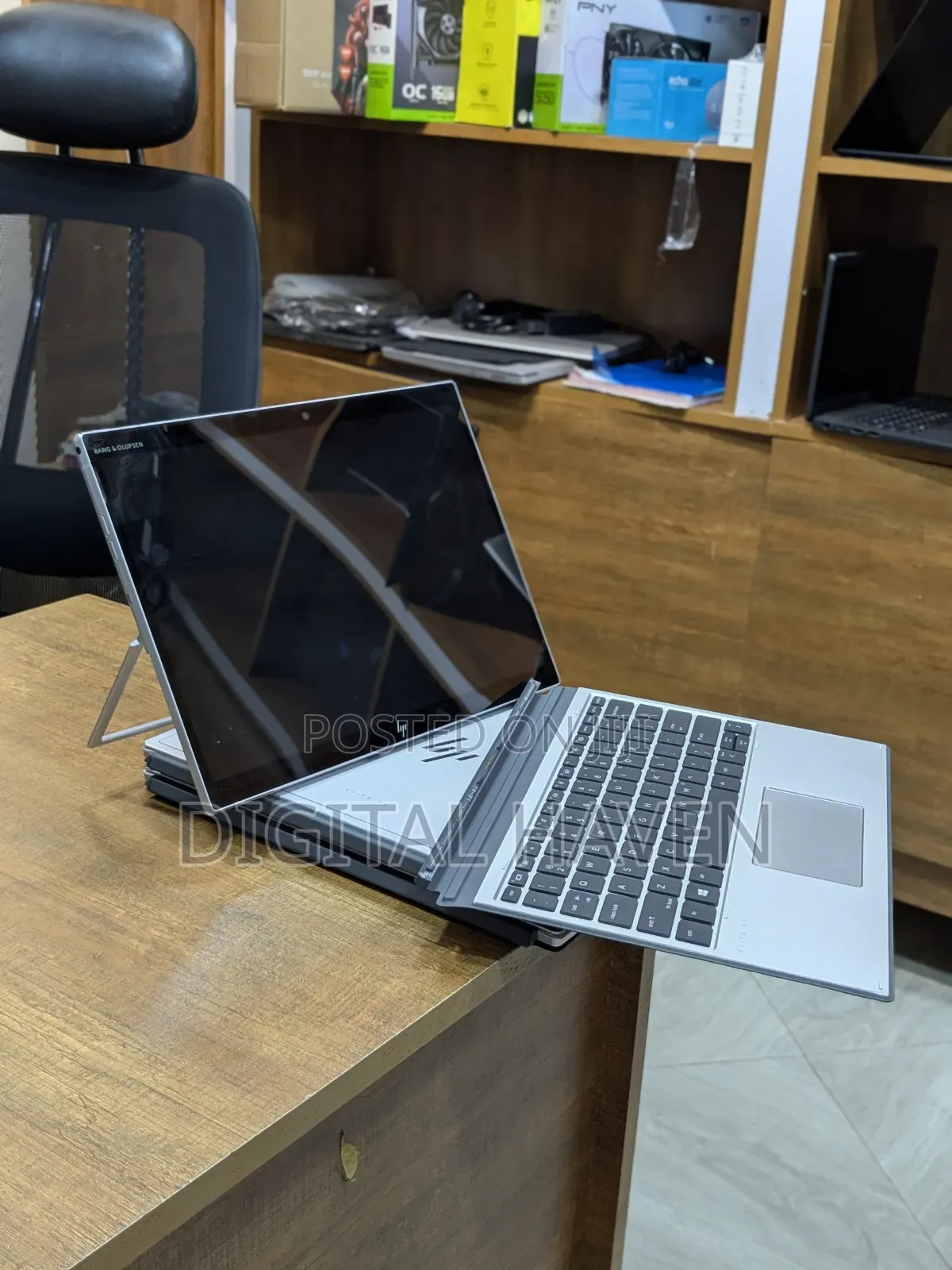 New Laptop HP Elite X2 G8 16GB Intel Core i5 SSHD (Hybrid) 256GB
