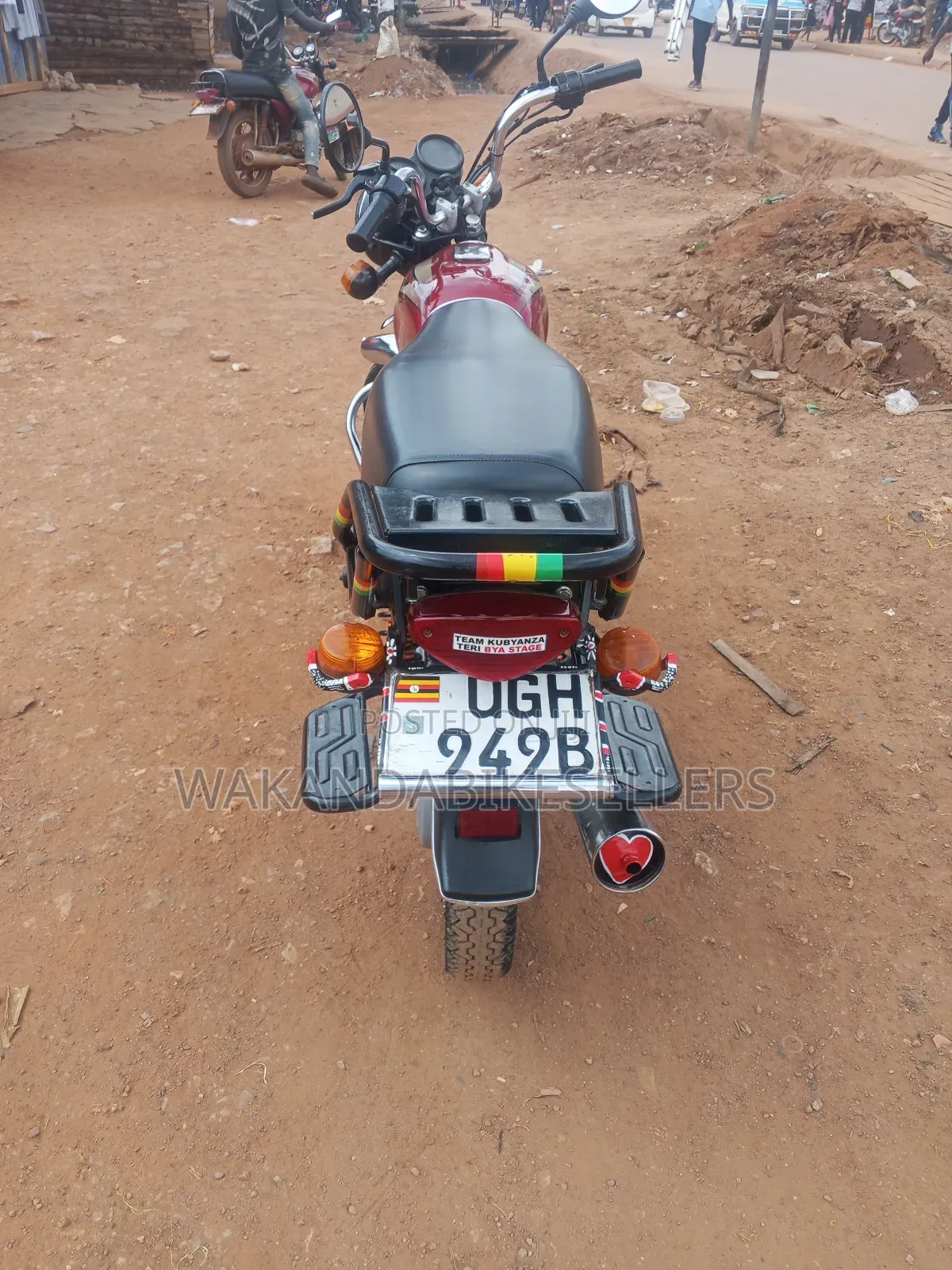 Bajaj Boxer 100 2024 Red