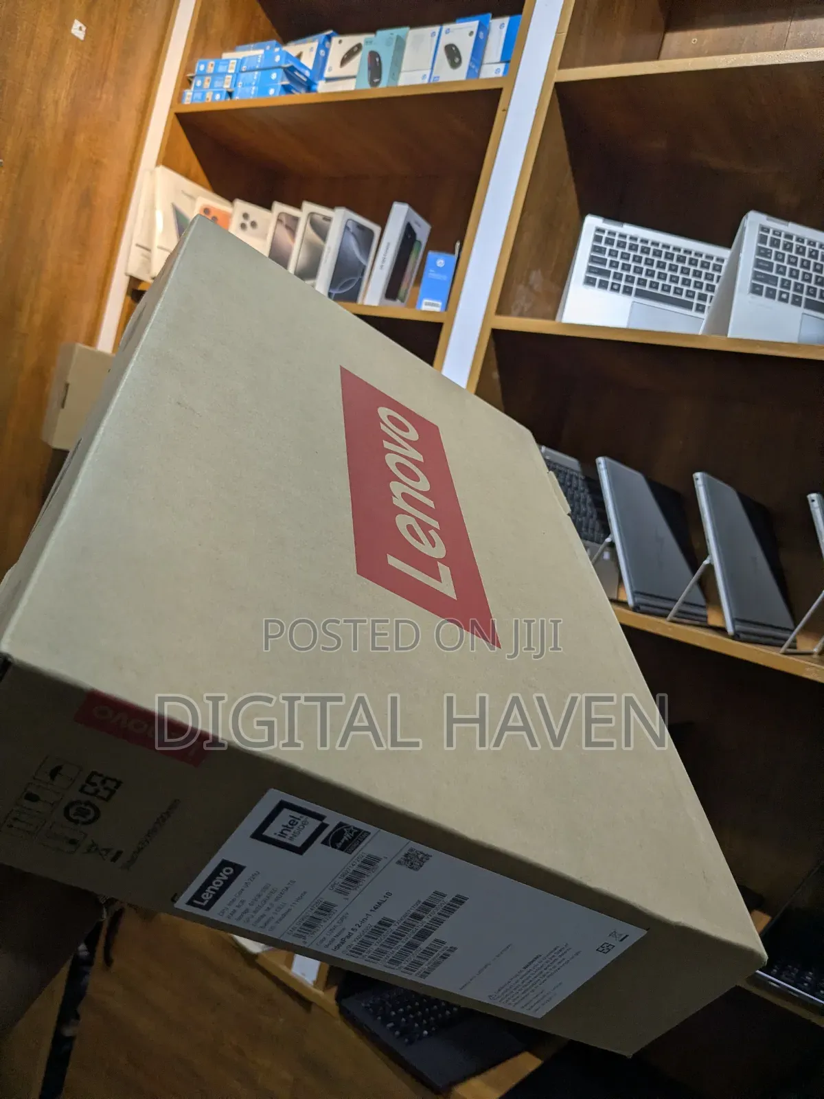 New Lenovo IdeaPad Yoga 13 8GB Intel Core Ultra 5 SSHD (Hybrid) 512GB