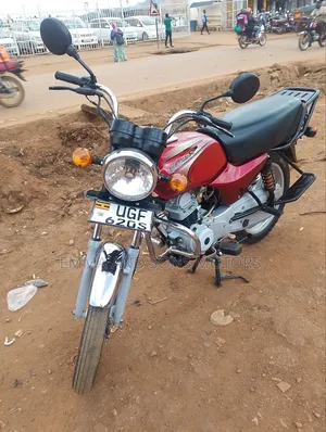 Bajaj Boxer 100 2024 Red